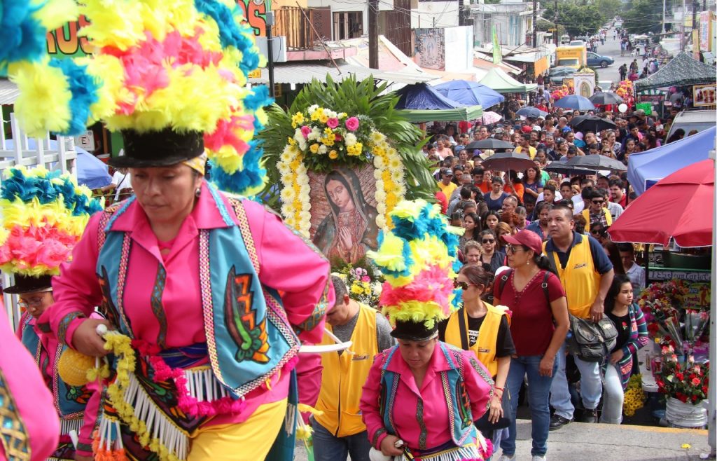 Peregrinaciones En Día De La Virgen De Guadalupe, Basílica | Tu Colonia Nuevo León