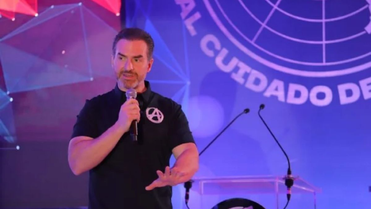 ADRIÁN DE LA GARZA MONTERREY