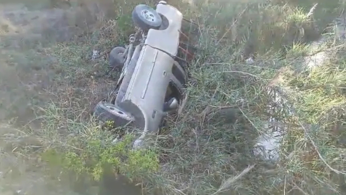 accidente-arroyo-Juárez-camioneta-lesionados