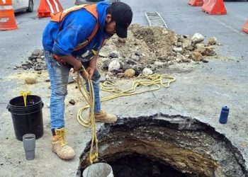 socavón-monterrey-reparación-en-av.-los-angeles