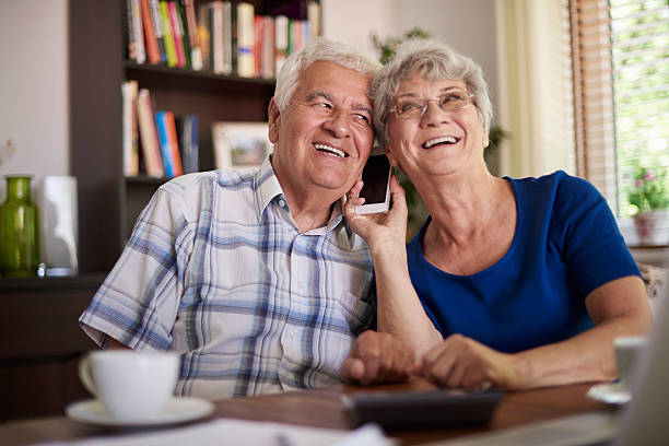 Grandparents Talking on the Phone at the Table | Tu Colonia Nuevo León Día Del Abuelo, Agradecimiento, Mensaje