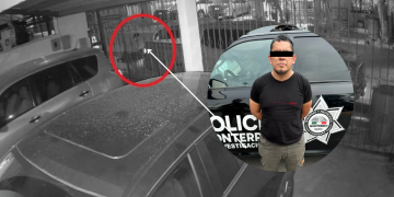 Surveillance Image: a Person Near a Gate Circled in Red; a Police Vehicle is Visible in the Background. an Inset Shows a Man with a Bar over His Eyes Beside the Car. | Tu Colonia Nuevo León