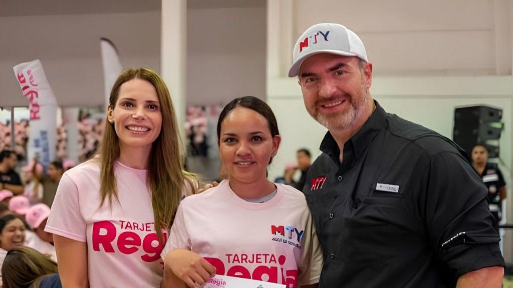 Adrían De La Garza Tarjeta Regia | Tu Colonia Nuevo León